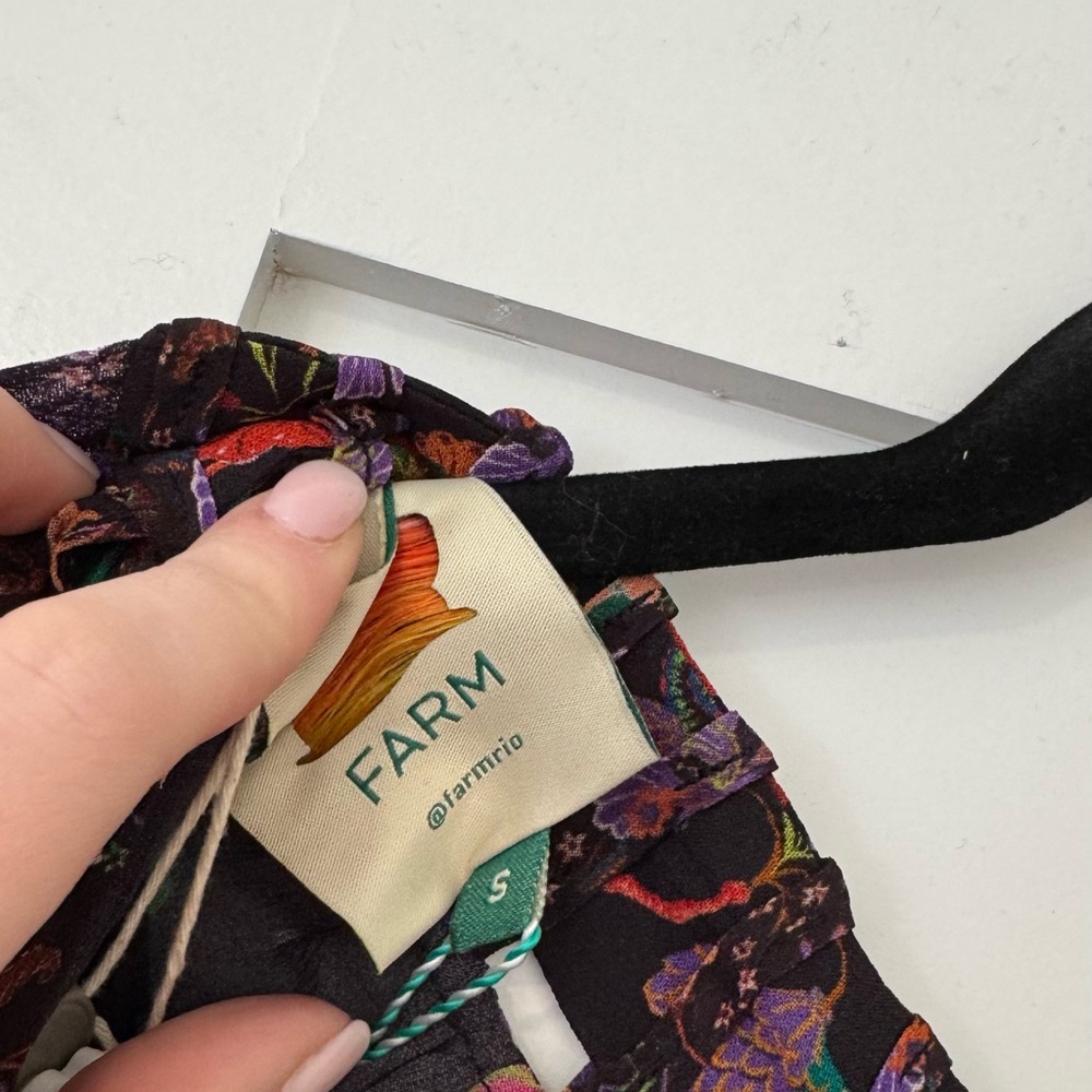 FARM Rio Black Maxi Dress with Vibrant Floral Print - Picture 7 of 8